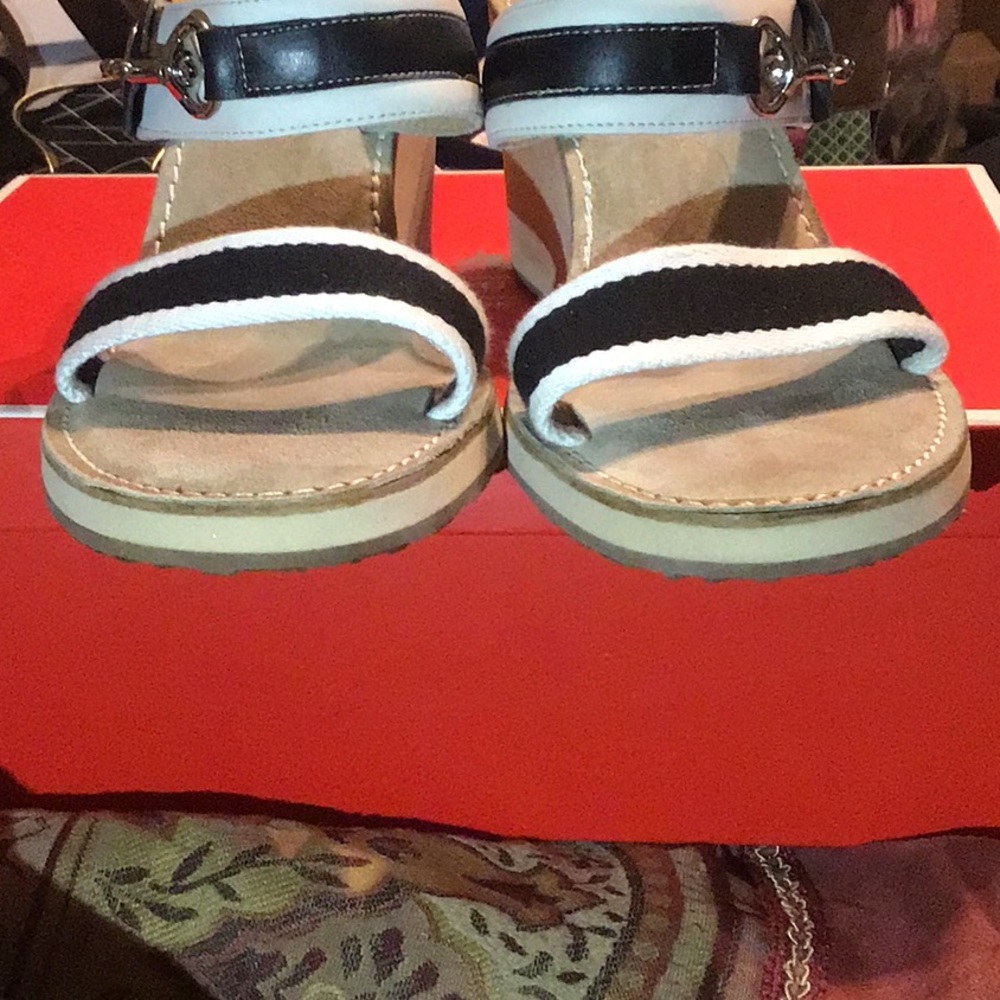 COACH CAMILLA BLK & WHT LEATHER/MATERIAL WEDGES - Picture 11 of 14